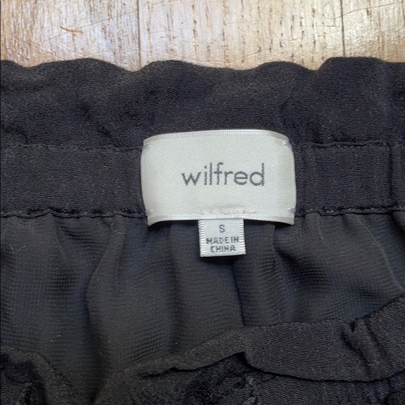 BLACK Wilfred dress shorts - Picture 2 of 3
